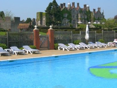 Eastwell Manor, Champneys & Hotel