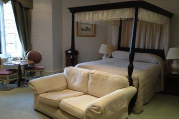Eastwell Manor, Champneys & Hotel 4*