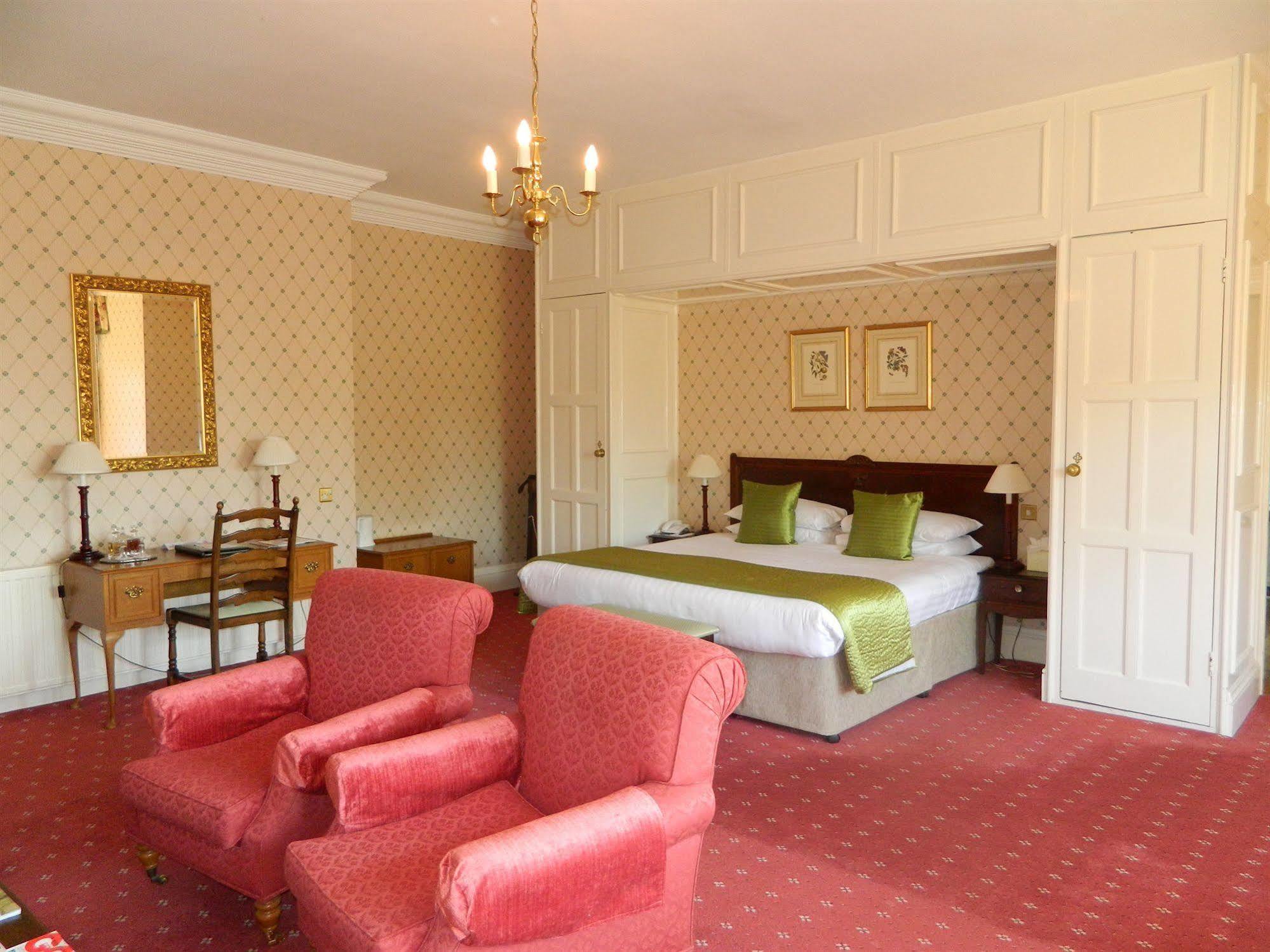 Eastwell Manor, Champneys & Hotel