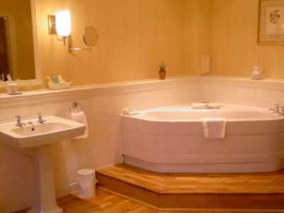 Eastwell Manor, Champneys & Hotel 4*